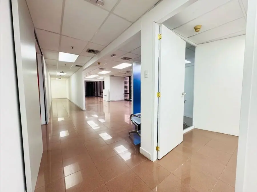 Se vende alquila oficina 400m2 El Rosal - 7