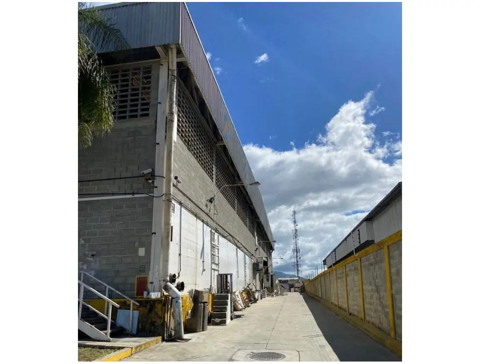 Vendo galpón industrial 3500m2 Intercomunal Guarenas/Guatire 9741 - 7