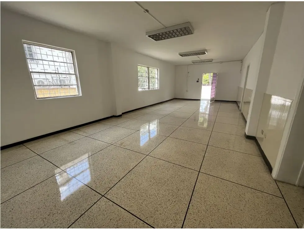 Alquilo anexo 200m2 Altamira 4389 - 2