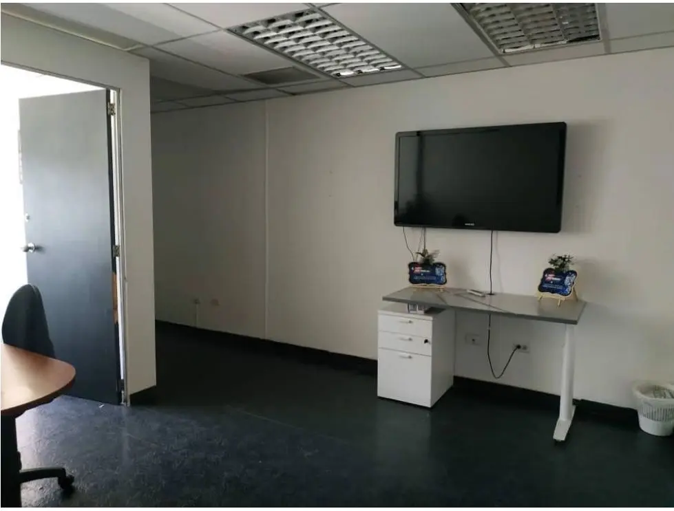 Vendo oficina 280m2 El Rosal 5787 - 8
