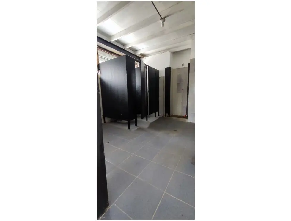 Alquilo piso industrial 755m2 Boleíta Norte 6563 - 8