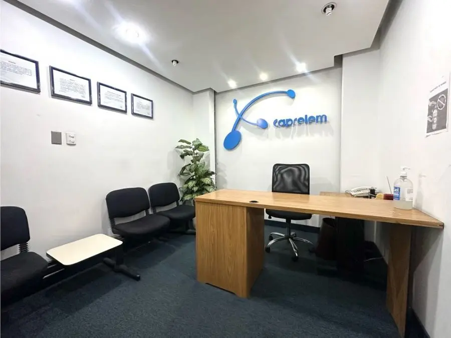 Vendo oficina 140m2 La Piramide 5672