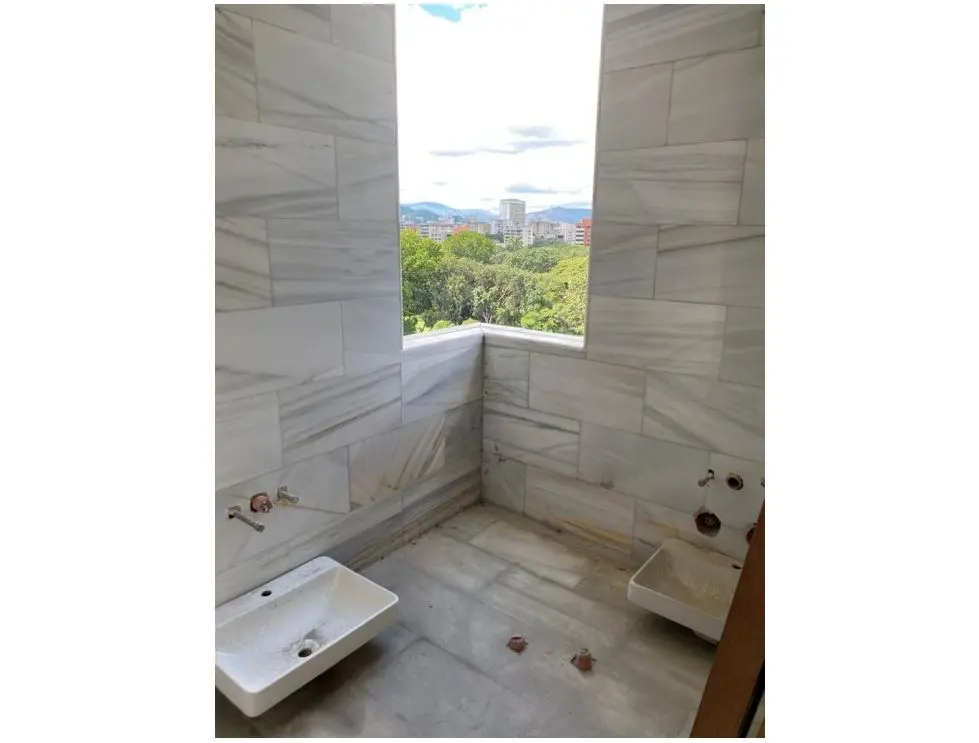 Se vende apto 470 m2 4h+s/4.5b+2s/3p Campo Alegre 0212 - 9