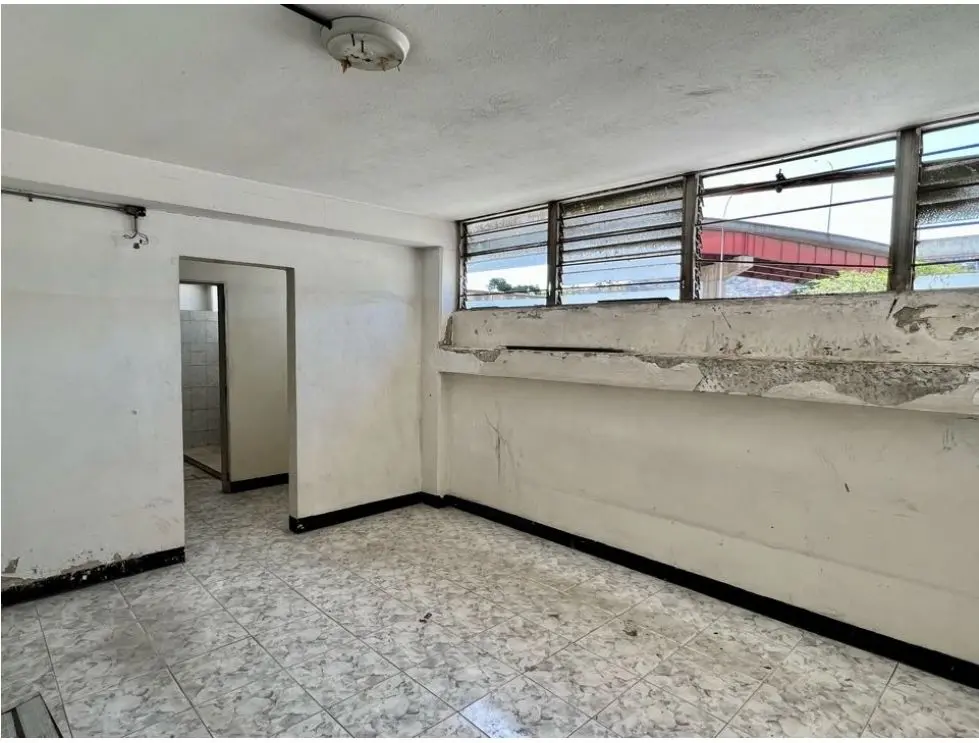 En Venta Galpon Edificio Industrial en San Martin. Libertador Caracas - 11