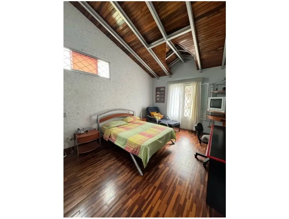 CASA EN ALQUILER 1.026 m2 - URB. ALTO PRADO - 17