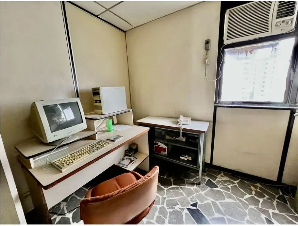 Se vende oficina 240m2 4B La Carlota - 13