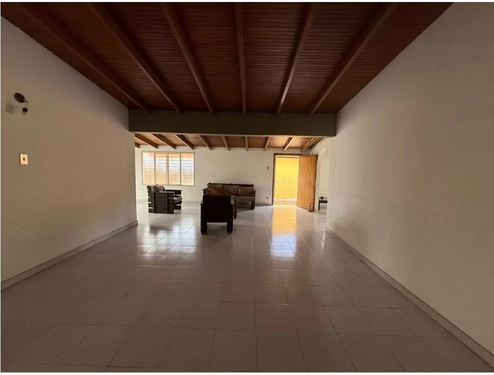 Alquilo anexo para showrrom 180m2 Terrazas del Club Hipico 8992 - 6