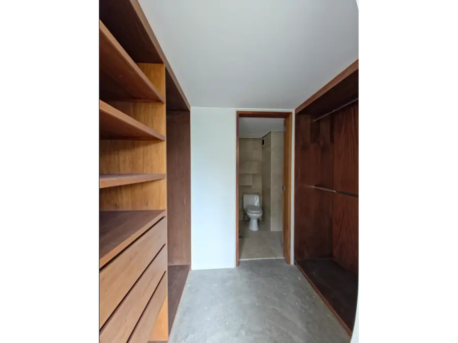 PENT HOUSE EN VENTA 205 M2 - URB LOMAS DE LAS MERCEDES - 18