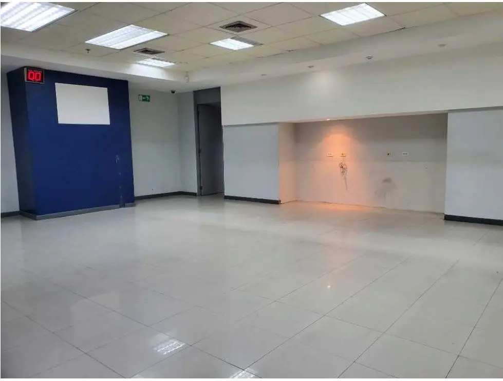 Alquilo local comercial 87m2 La Castellana 4656