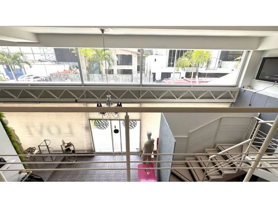 Alquilo local 140m2 Las Mercedes 8106 - 14