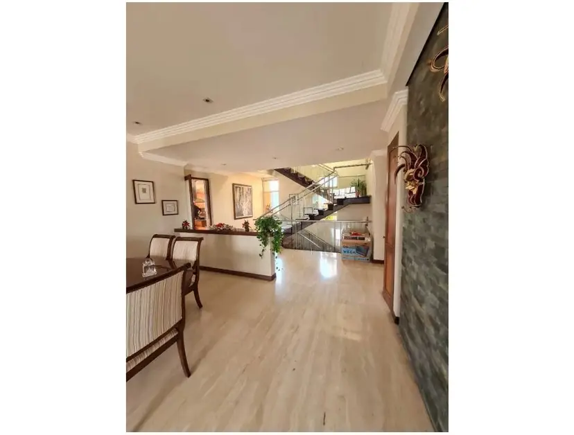 Vendo/alquilo PH 500+100m2 Clnas de Valle Arriba 2422