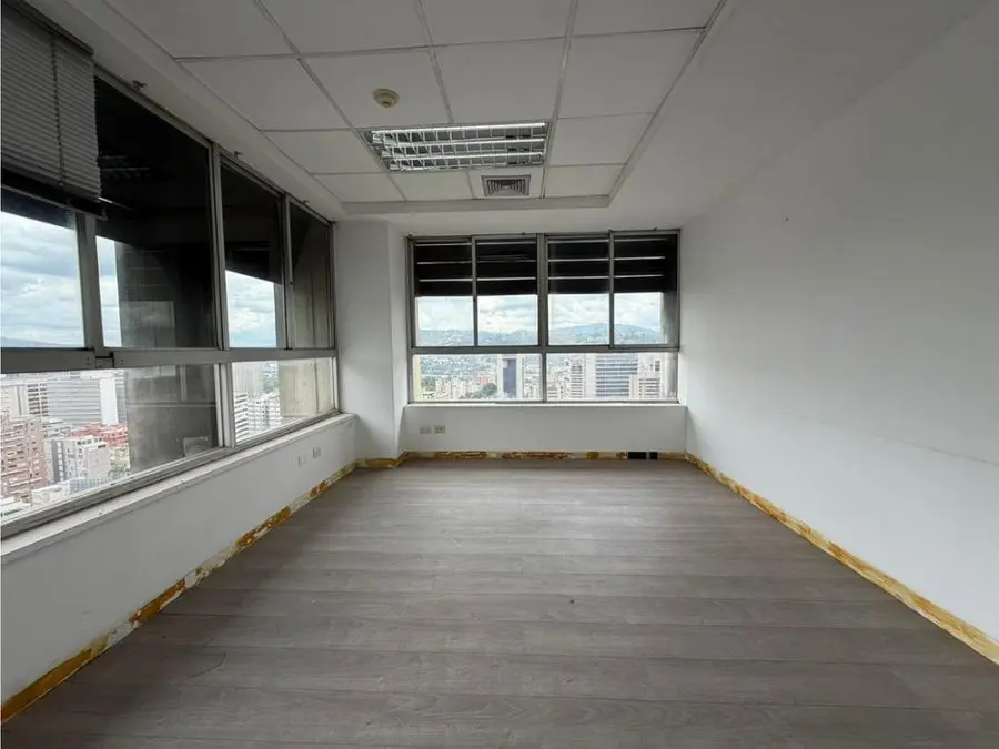 Se alquila Oficina 410² Altamira - 5