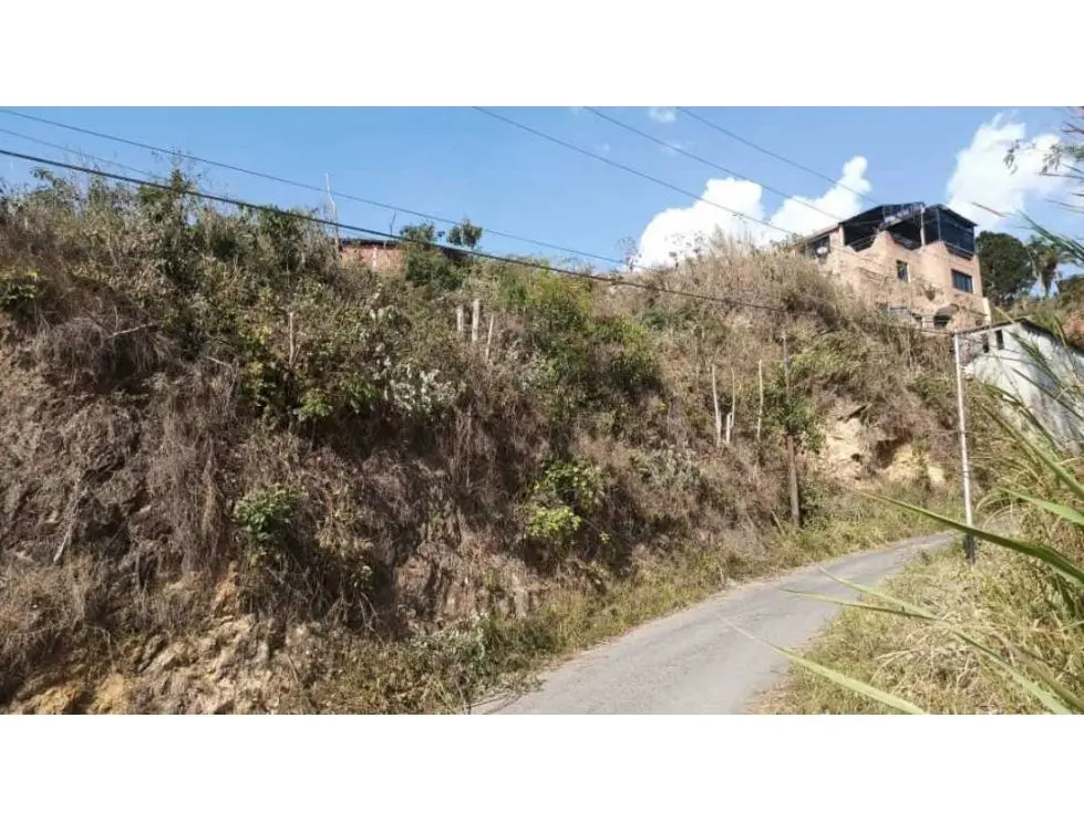 Se vende terreno 753,58m2 Oripoto 2285 - 2