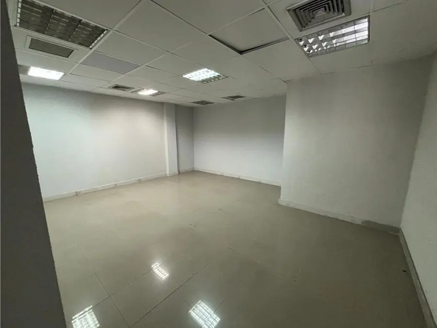 Se vende Local Comercial 1200m² 4b/16e Los Ruices - 10