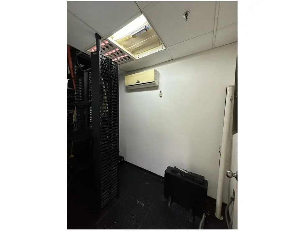 OFICINA EN ALQUILER 500 M2 - CHACAO - 18