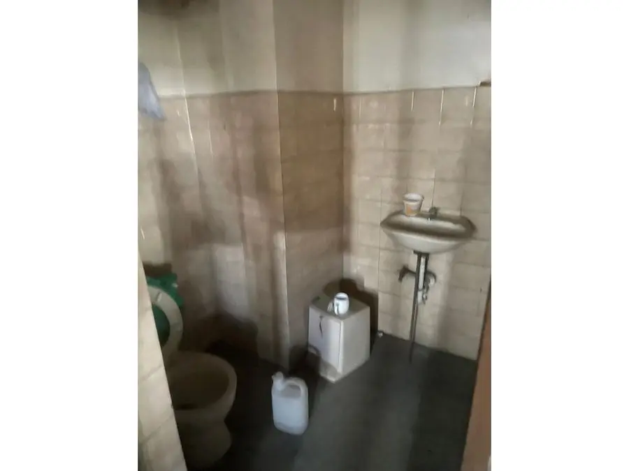 Se vende edificio 7pisos inversionista 1380m2 Altavista. 8472 - 6