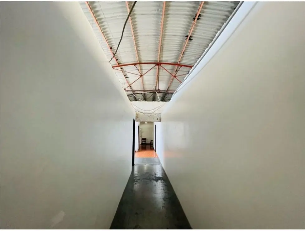 Se vende edificio industrial 2.857m2 Los Ruices 5216 - 7