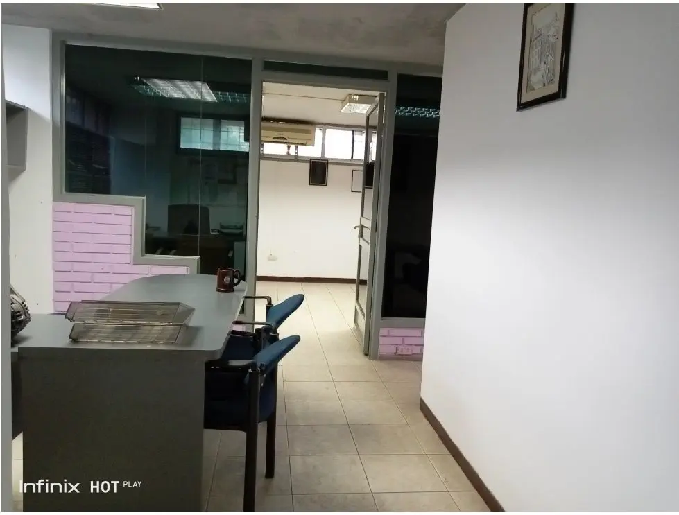 Se Alquila local 130m2 El Marqués Ref 900/ 5831 - 4