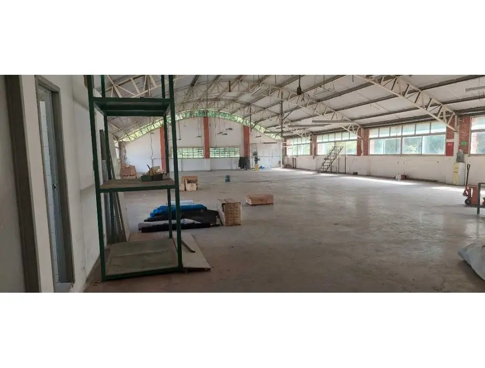 Vendo edificio industrial 4250m2 Palo Verde 9513 - 7