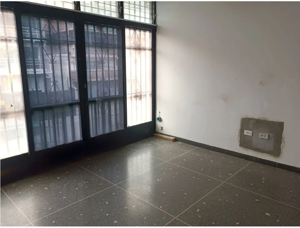 EDIFICIO INDUSTRIAL BOLEITA SUR 630 M2 CONSTRUCCION, 5 NIV Y 2 LOC - 4
