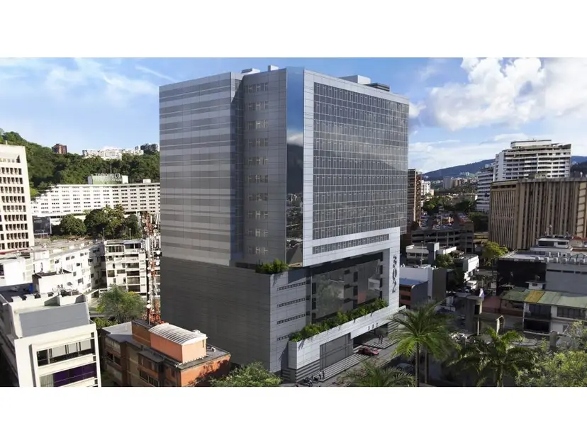 Se alquila oficina de 300m2 en Las Mercedes