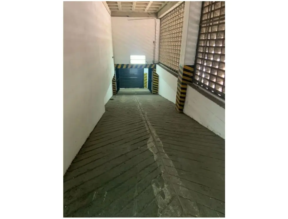 Vendo galpón 4000m2 La Urbina 1649 - 3