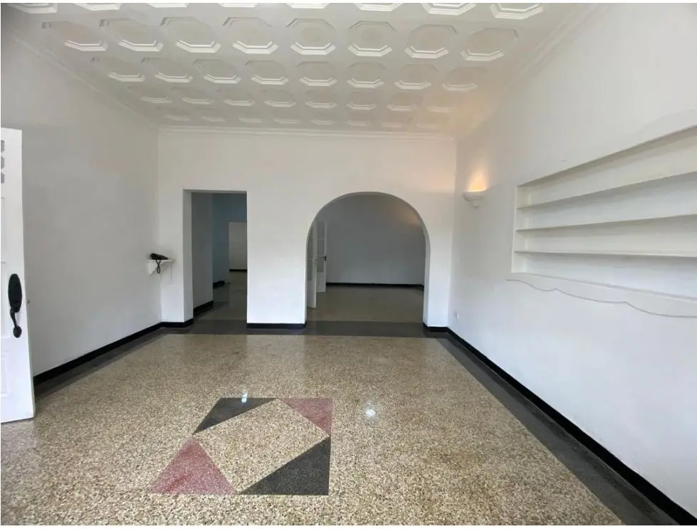 Se Alquila Planta Baja de Casa 480m² 4h+s/ 3b+s/4e en Altamira - 3