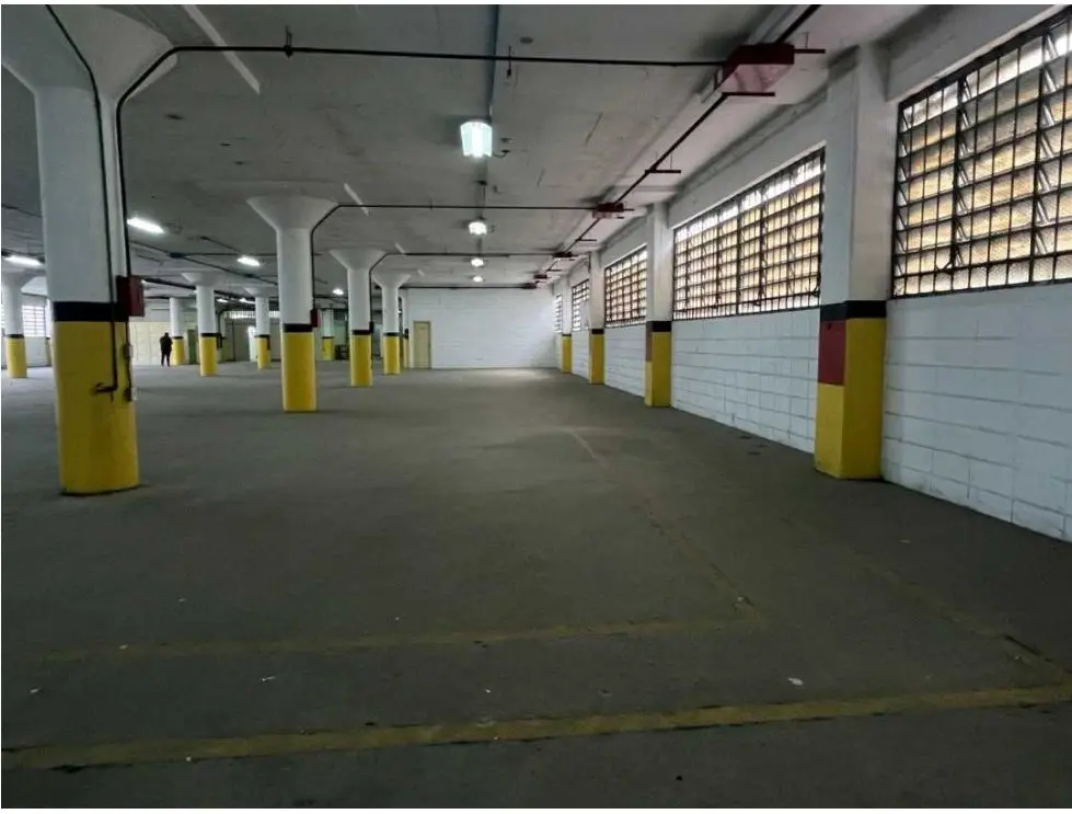VENTA/ALQUILER PISO INDUSTRIAL, RUIZ PINEDA, CARICUAO - 21