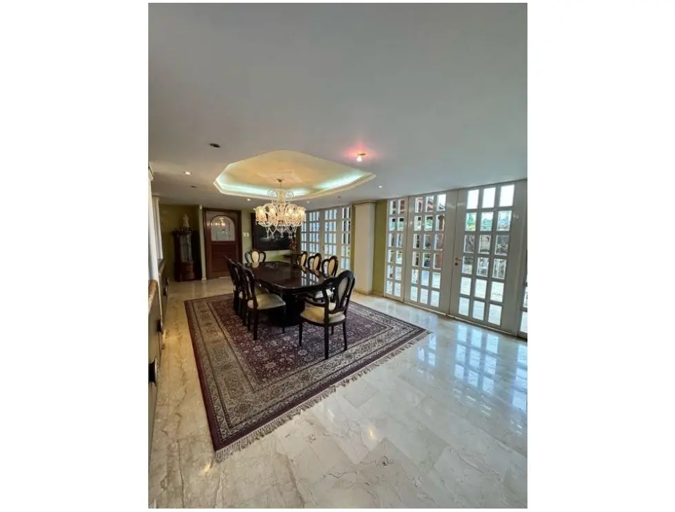CASA EN ALQUILER 1.026 m2 - URB. ALTO PRADO - 5