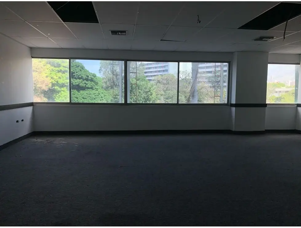 Se alquila oficina 1.000m2 Los Chaguaramos - 10