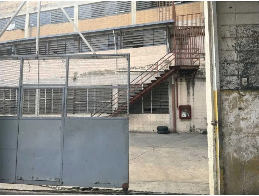 VENTA/ALQUILER PISO INDUSTRIAL, RUIZ PINEDA, CARICUAO - 2