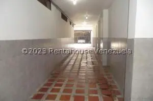 Local Comercial en Alquiler en Guarenas, Miranda - 3
