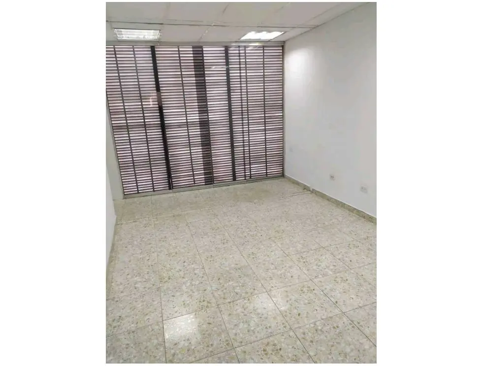 Vendo/alquilo edificio comercial 255m2 Chacao 9297 - 4
