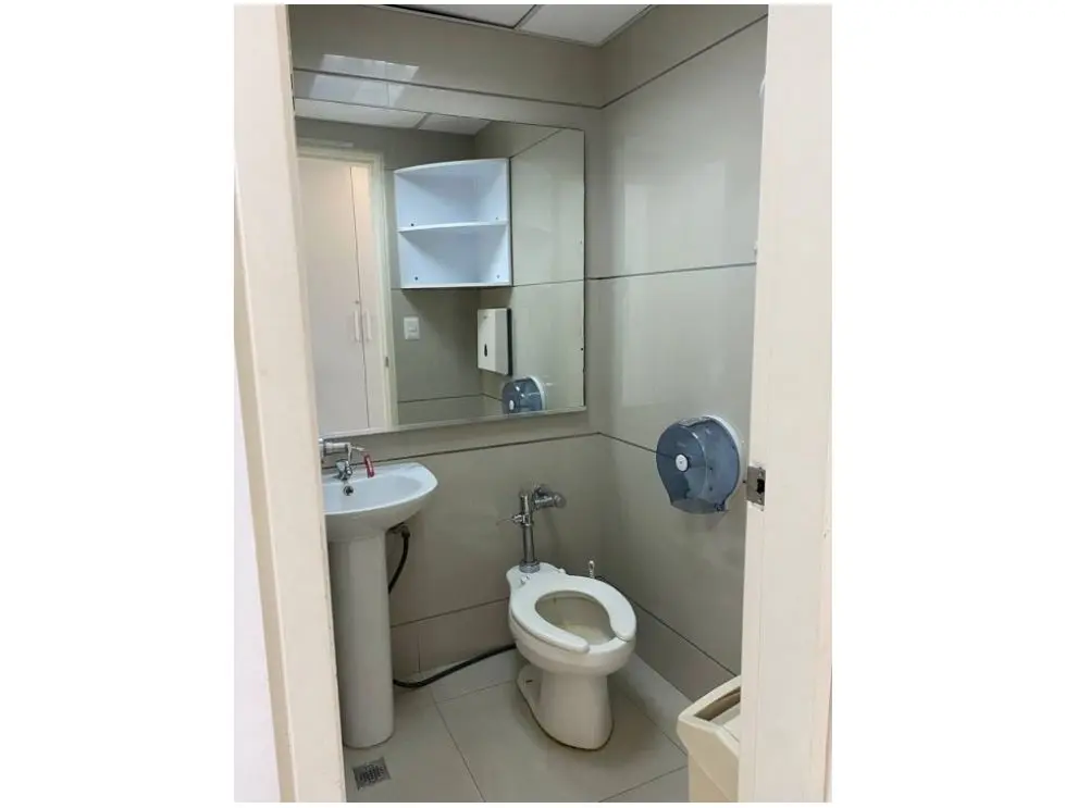 Alquilo oficina 300m2 Chacao 3390 - 9