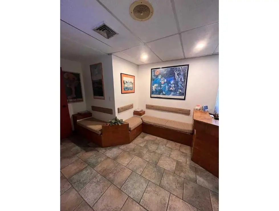 Se vende consultorio odontológico 68m2 La Campiña 6925 - 9