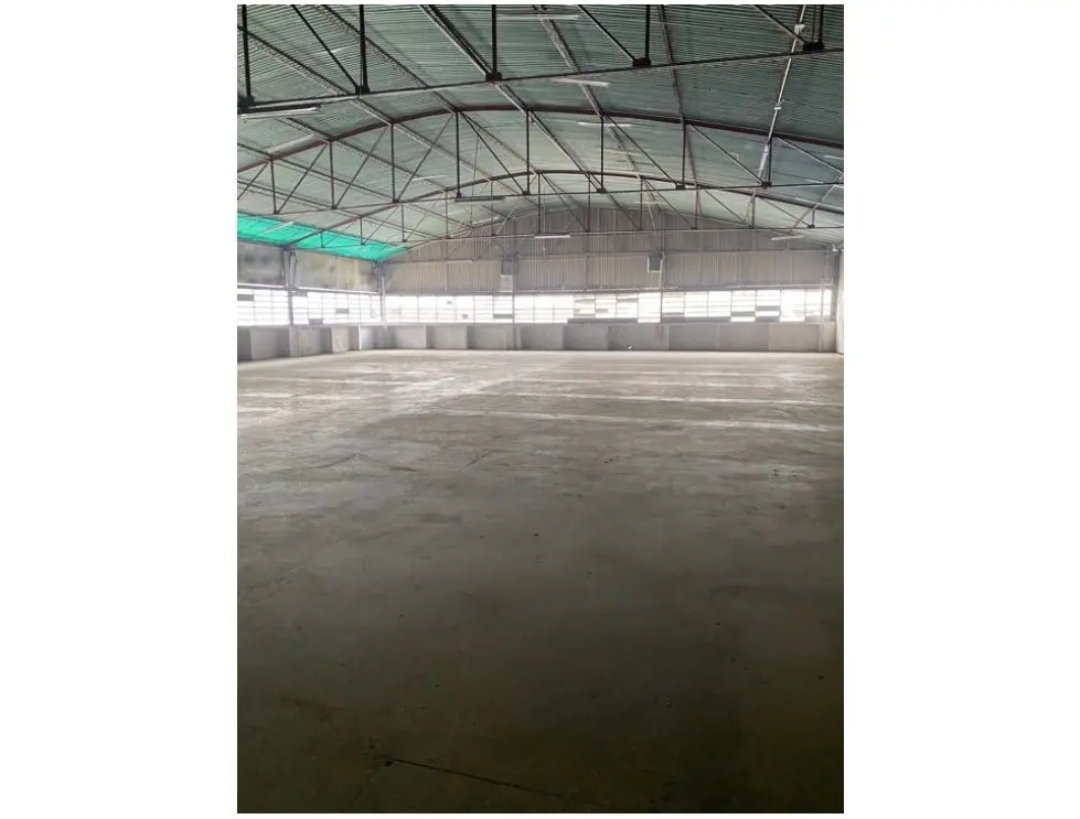 Alquilo piso industrial 755m2 Boleita Norte 4916 - 4