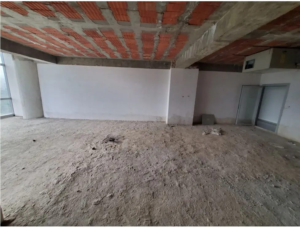 Vendo oficina 89mts2 Los Dos Caminos - 9