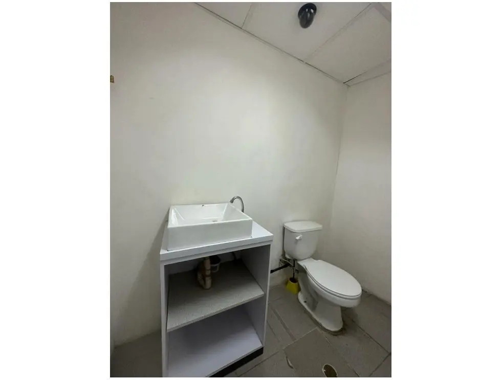 OFICINA EN ALQUILER 500 M2 - CHACAO - 4