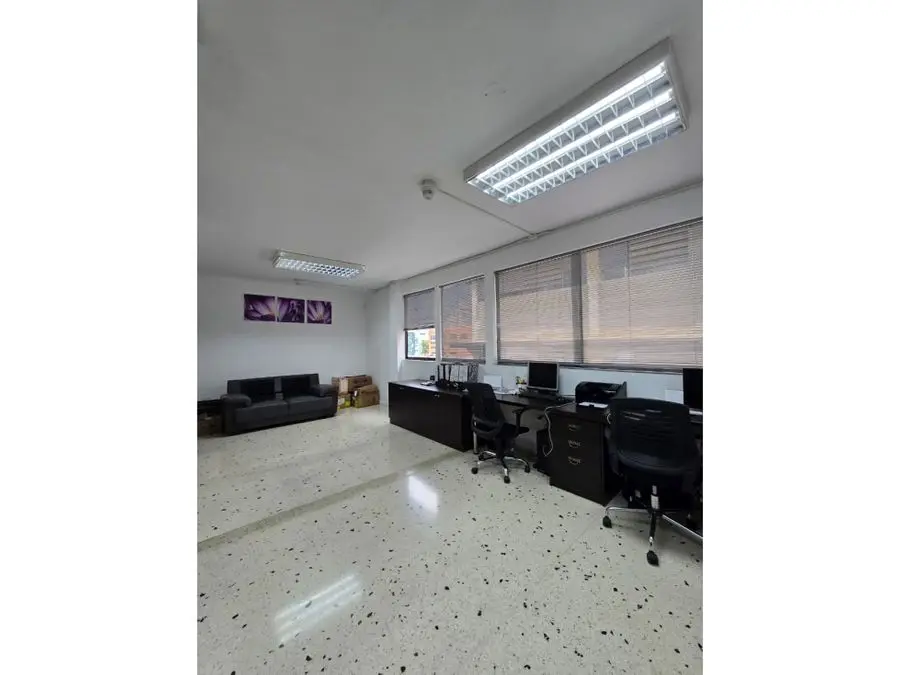 EDIFICIO INDUSTRIAL EN VENTA 1.938 M2 - BOLEITA NORTE - 22