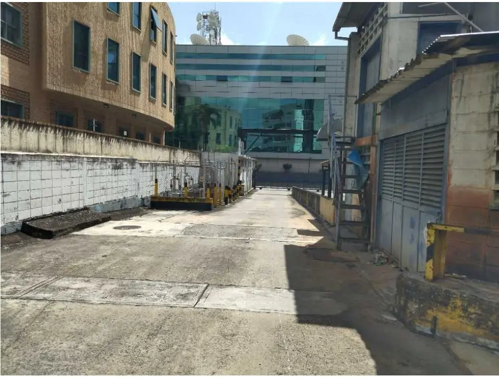 En venta planta industrial 400m2 Horizonte