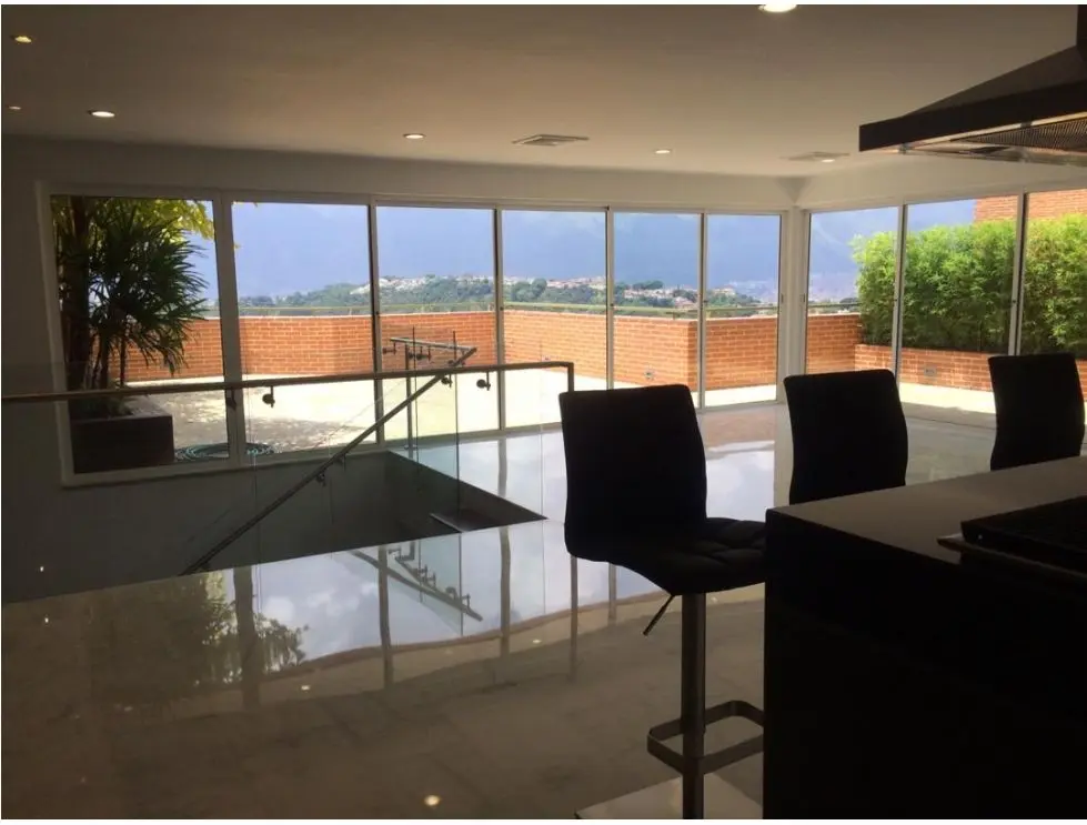 Se vende PH de 500 M² 4h/7b/4p Lomas del Sol