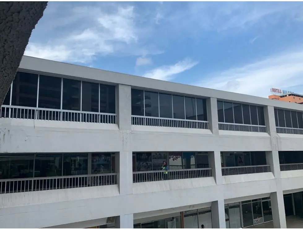 Se alquila oficina 1.000m2 Los Chaguaramos - 2