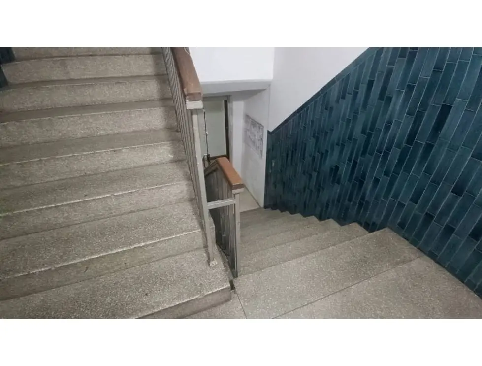 Vendo/alquilo edificio 3.200m2 Zona industrial La Trinidad 0733 - 15