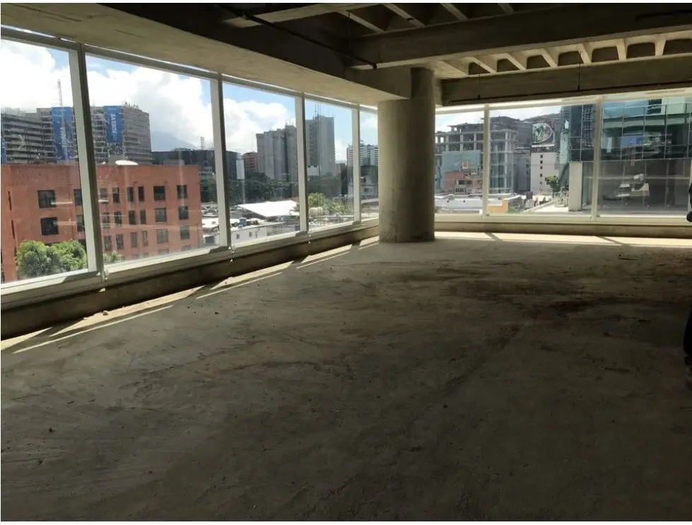 Vendo edificio comercial 3107m2 Las Mercedes 9606 - 6