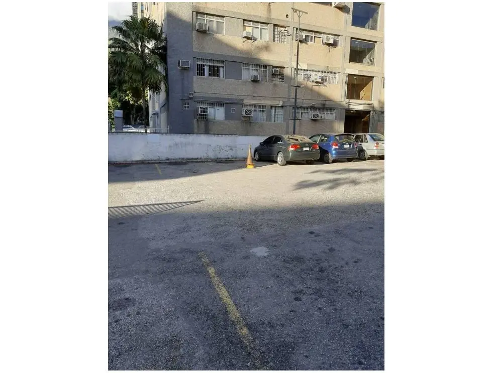 Vendo local 1170m2 Altamira 0461 - 5