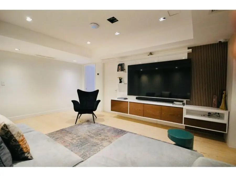 Se vende apartamento 223m2 3H+S/3.5B+S/3P Campo Alegre - 9