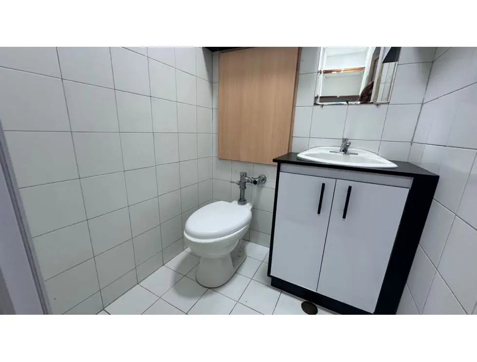 Alquilo local 40m2 El Cafetal 2064 - 13