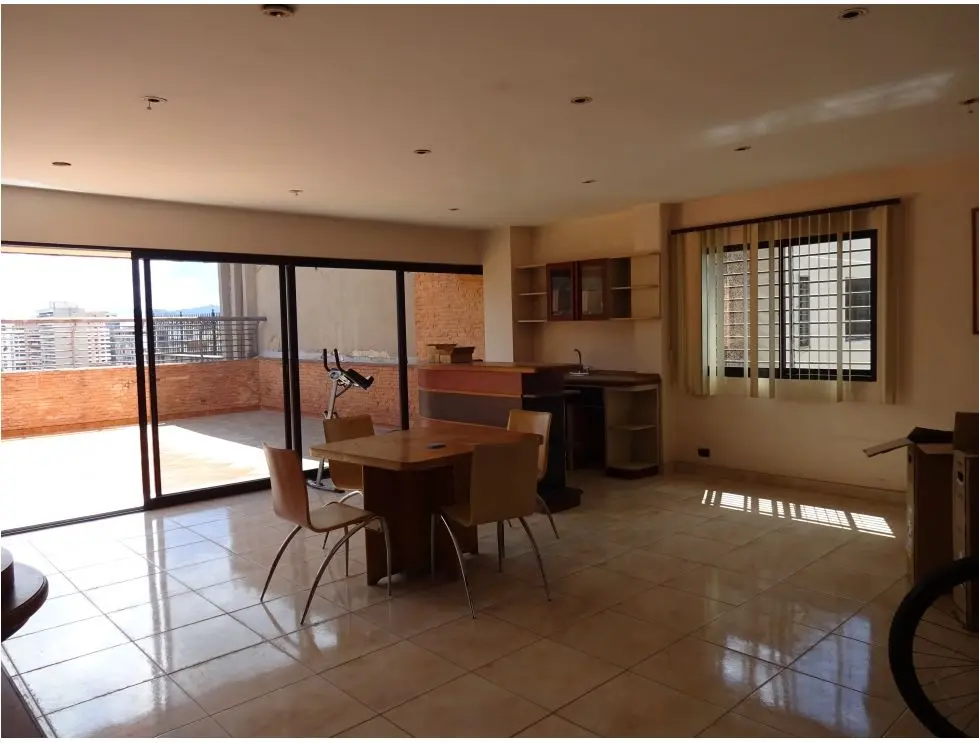 Se vende PH 516m2 4h+2s/6b+s/3p Santa Eduvigis 0822 - 17