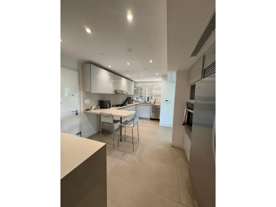 Se vende apartamento 230m2 La Castellana 8949 - 11