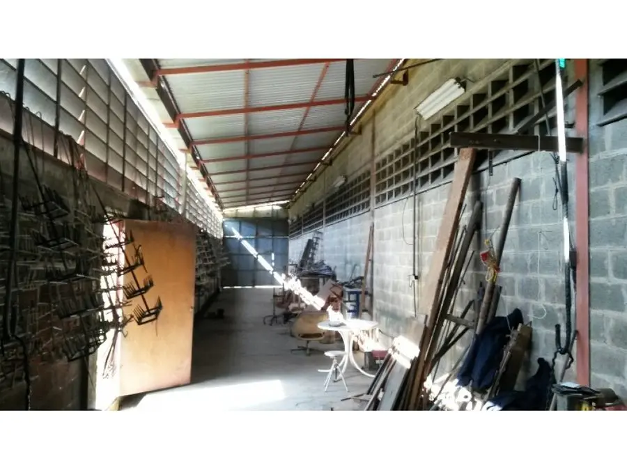 En Venta Galpon Zona Industrial en Guarenas. Estado Miranda - 9